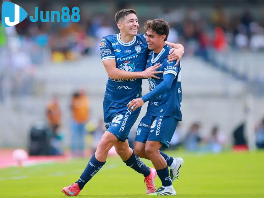 Pachuca và UNAM Pumas gặp nhau ở giải VĐQG Mexico (Ảnh: ESPN) Pachuca và UNAM Pumas gặp nhau ở giải VĐQG Mexico (Ảnh: ESPN)